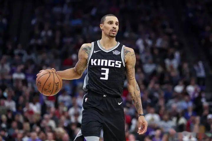 攻守兼备的 攻守兼备的