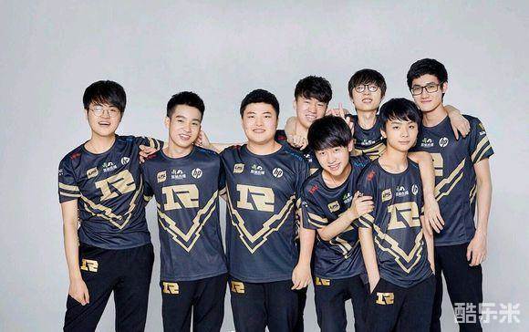 狂胜黄蜂53分，终结4连败！开拓者4人得分20+，过去8个主场7胜1负.