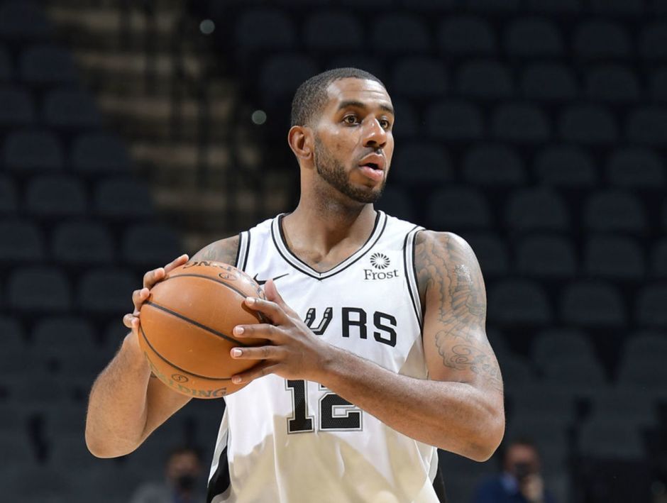 他个人在比 他个人在比