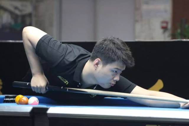 阿尔瓦雷斯 阿尔瓦雷斯