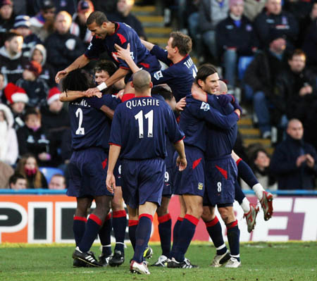 反诈指南：揭秘“杀猪盘”的脚本演变。（防骗指南：揭开“杀猪盘”话术的进化轨迹）